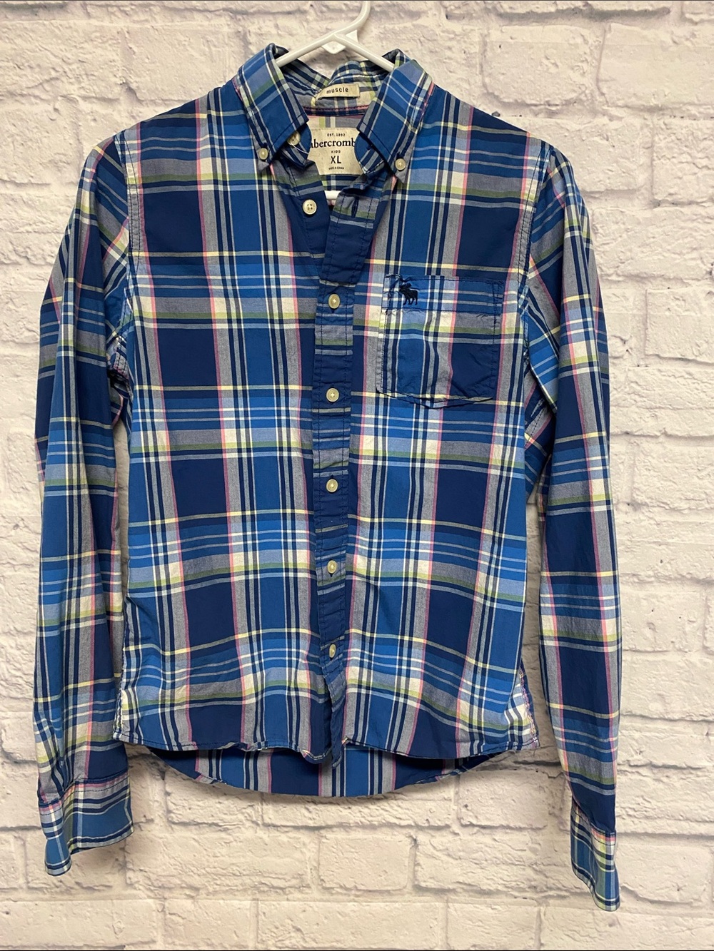 Abercrombie & Fitch Boys Blue and Navy Plaid Button-Down Shirt Size XL